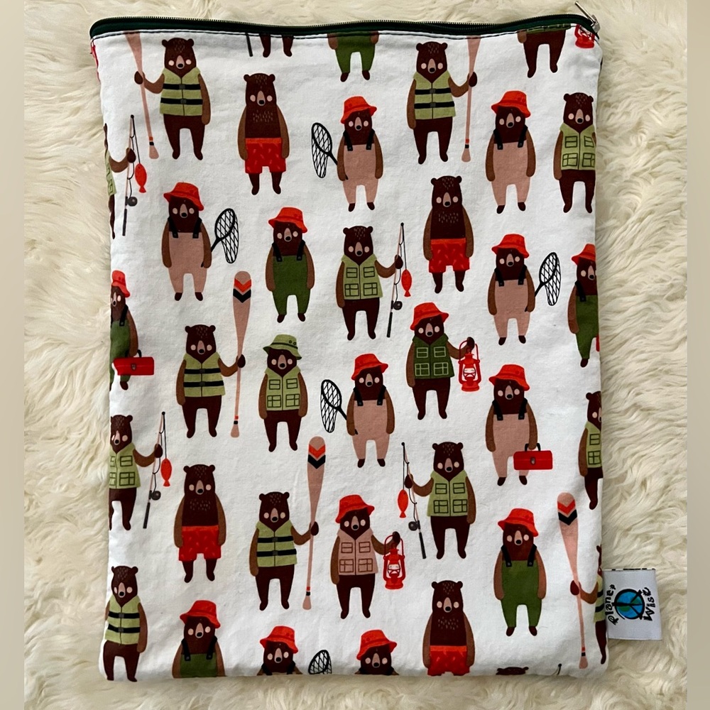 Planet Wise Medium Wet Bag in Brawny Bears